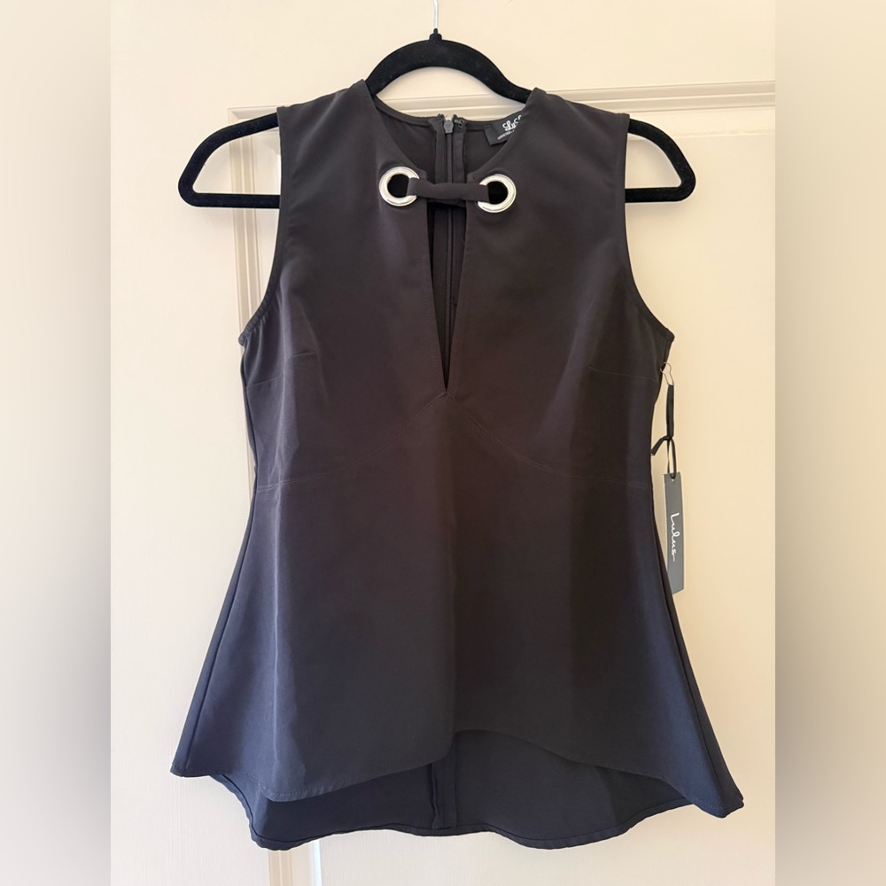 Lulu’s Sleeveless Black Top